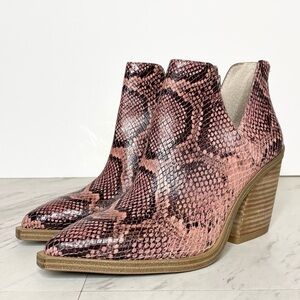New! Vince Camuto Gigietta Pink Snake Bootie 6M